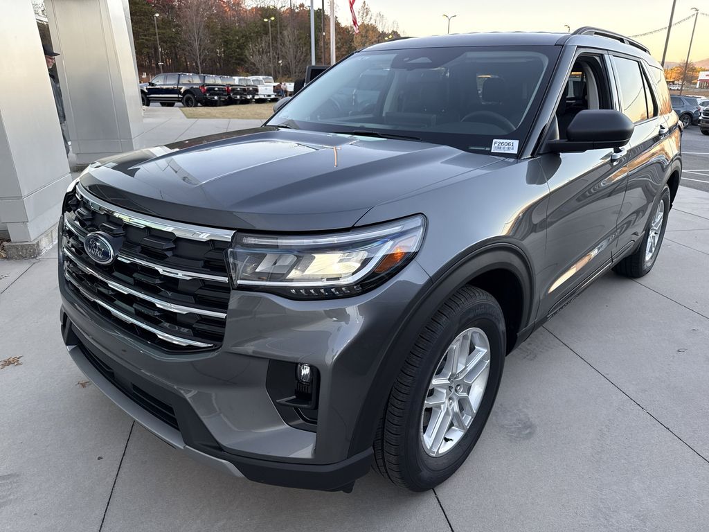 2026 Ford Explorer Active - Photo 5