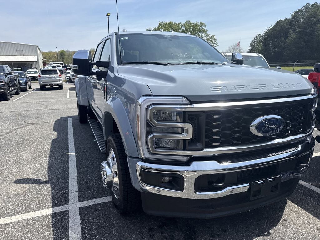 Used 2026 Ford F-450 King Ranch DRW Crew Cab Long Bed Truck