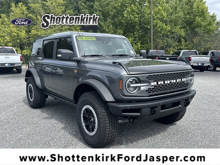 2025 Ford Bronco Badlands SUV