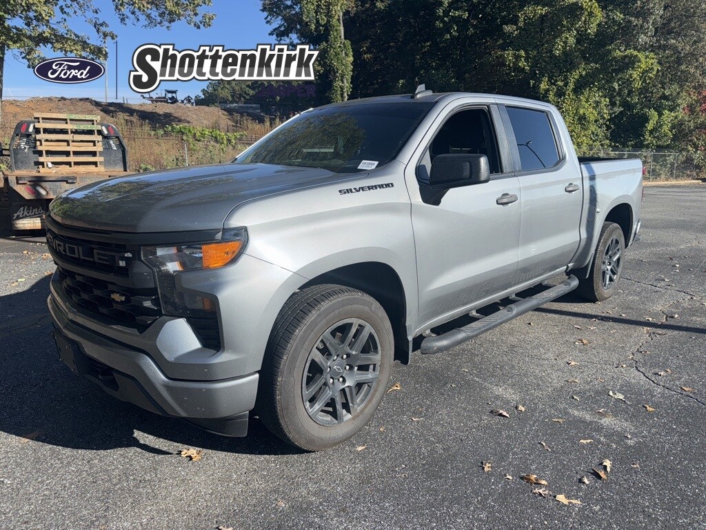 Used 2023 Chevrolet Silverado 1500 Custom Crew Cab Short Bed Truck