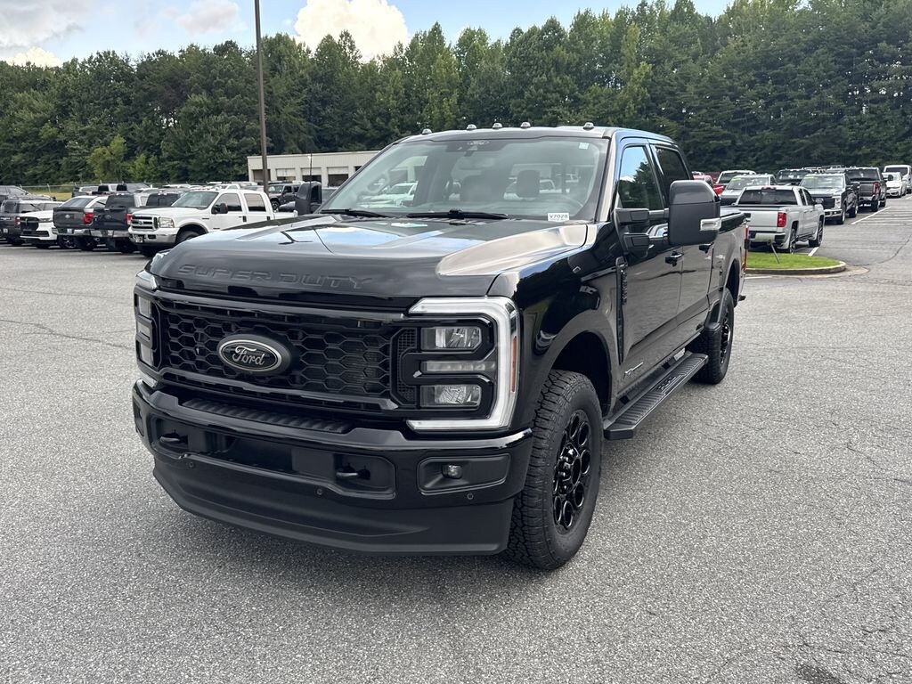 Used 2025 Ford F-350 Lariat Super Duty Crew Cab Truck