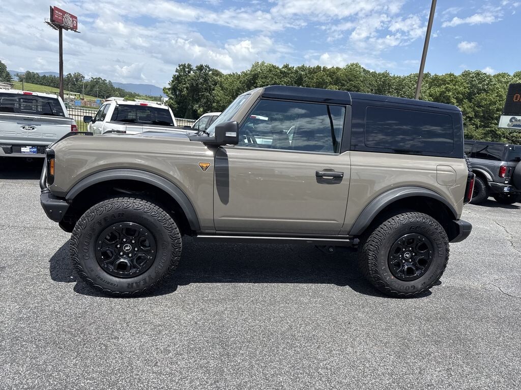 Used 2025 Ford Bronco Badlands SUV