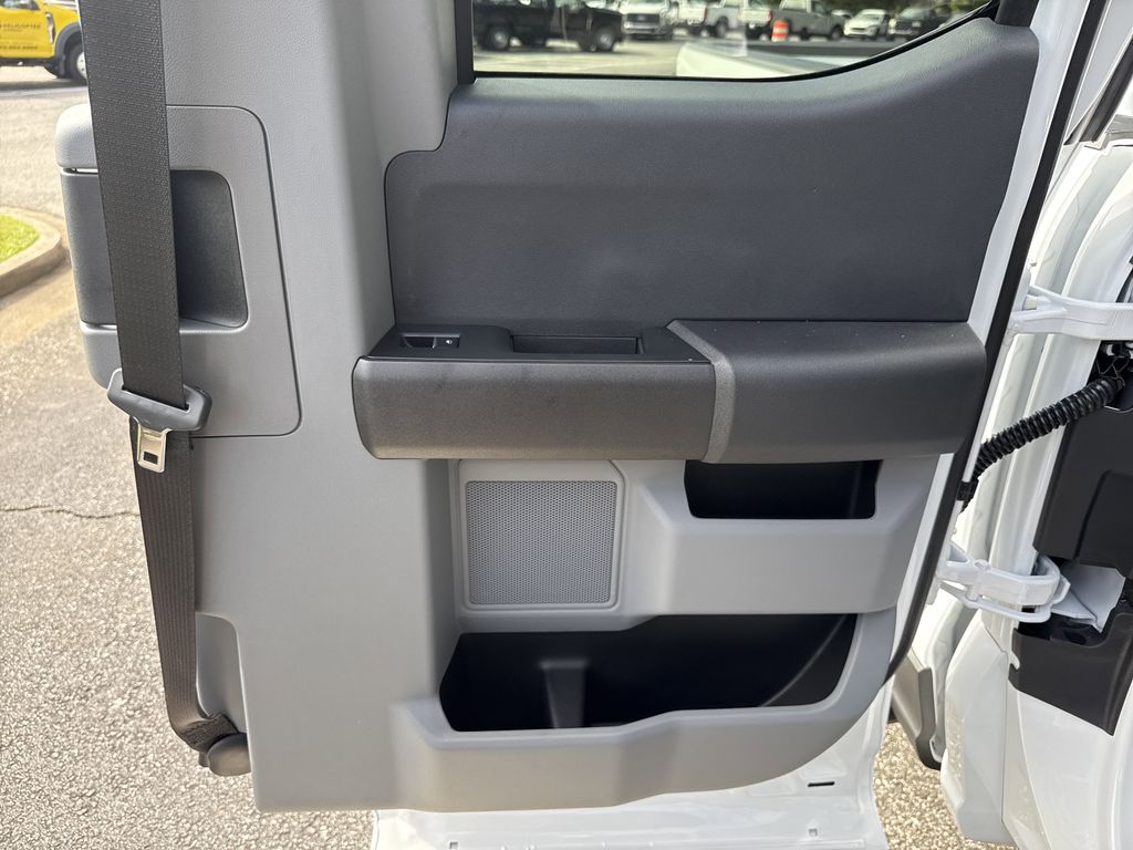 2026 Ford F-350 Super Duty XL - Photo 18