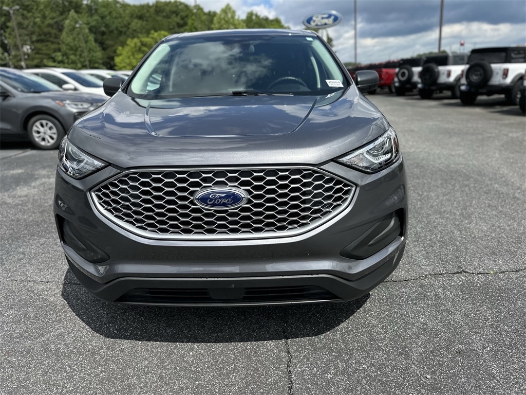 Used 2024 Ford Edge SE SUV