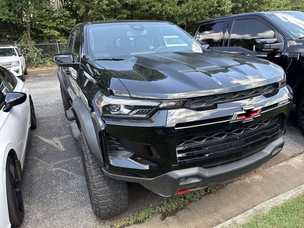 Used 2024 Chevrolet Colorado
