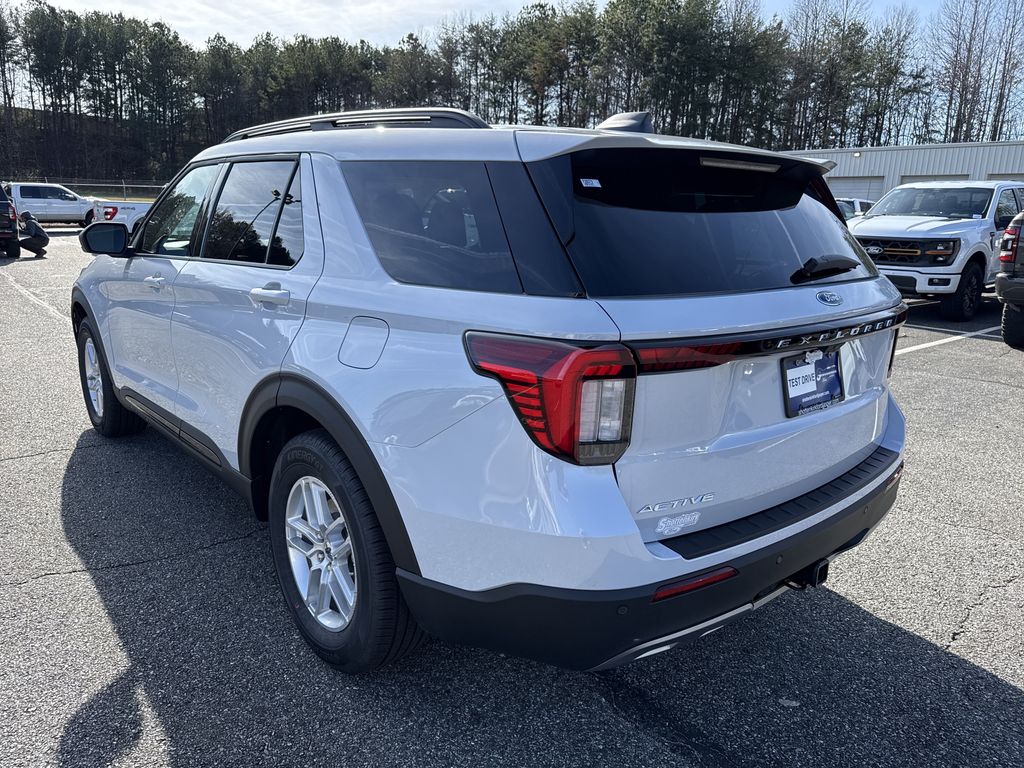2026 Ford Explorer Active - Photo 5