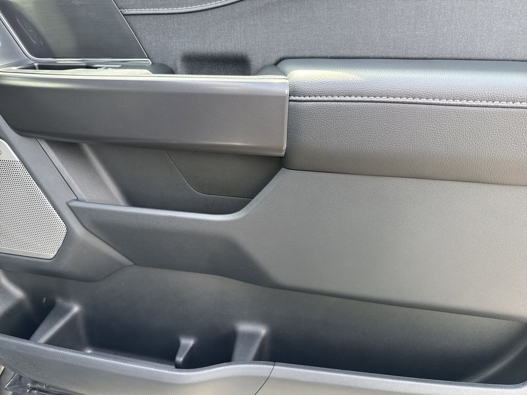 2025 Ford F-150 Lariat - Photo 14