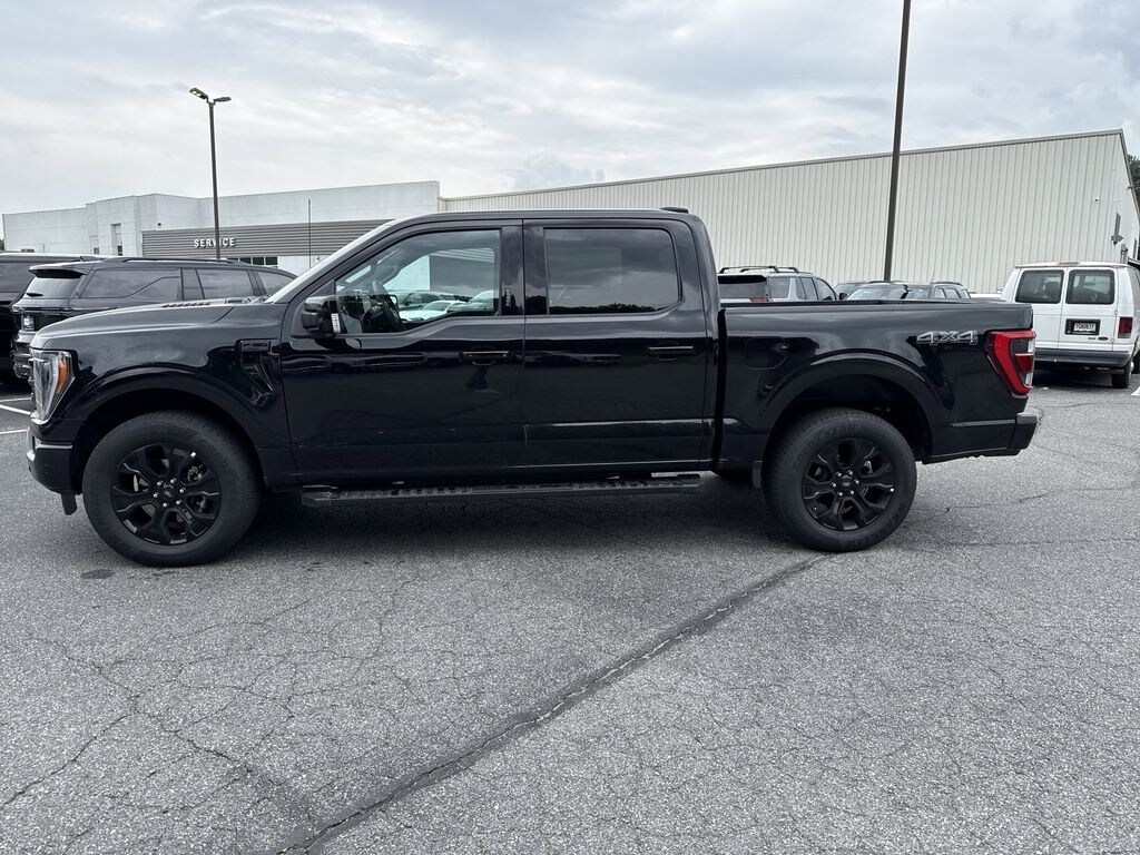 Used 2023 Ford F-150 Lariat Crew Cab Truck