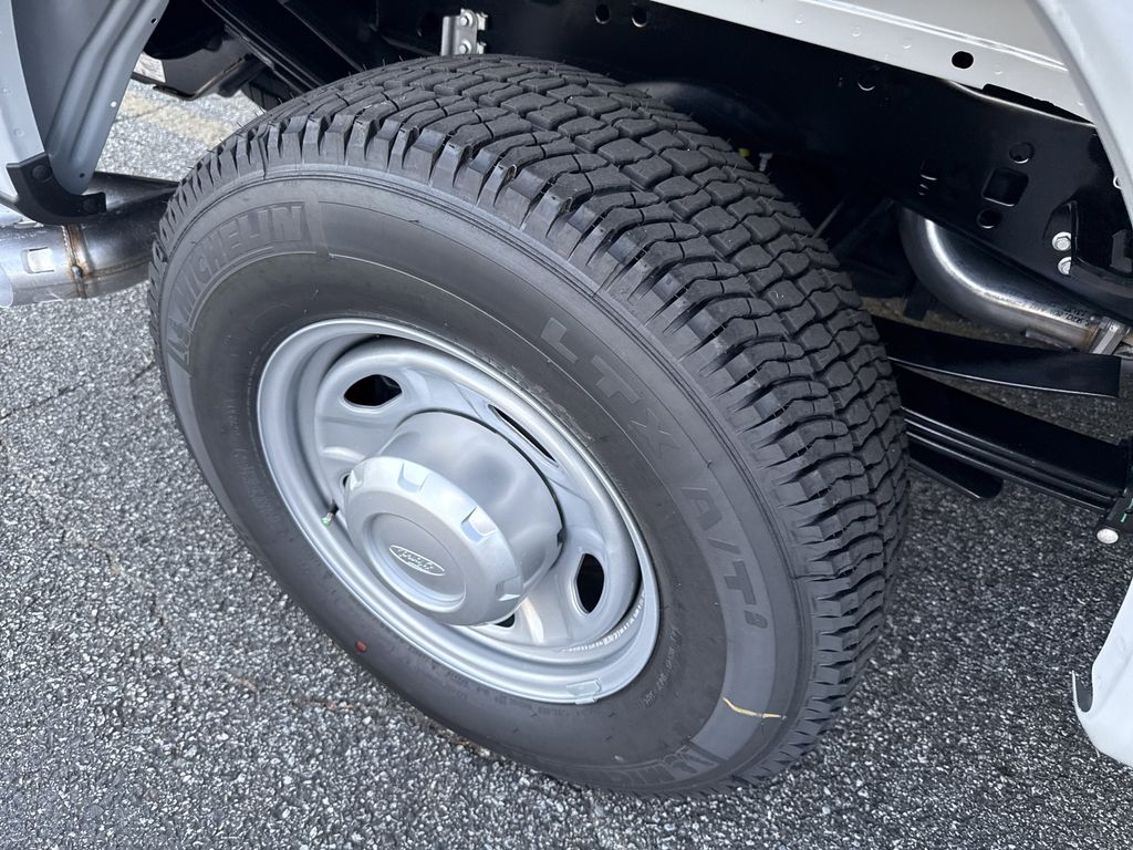 2026 Ford F-350 Super Duty XL - Photo 16