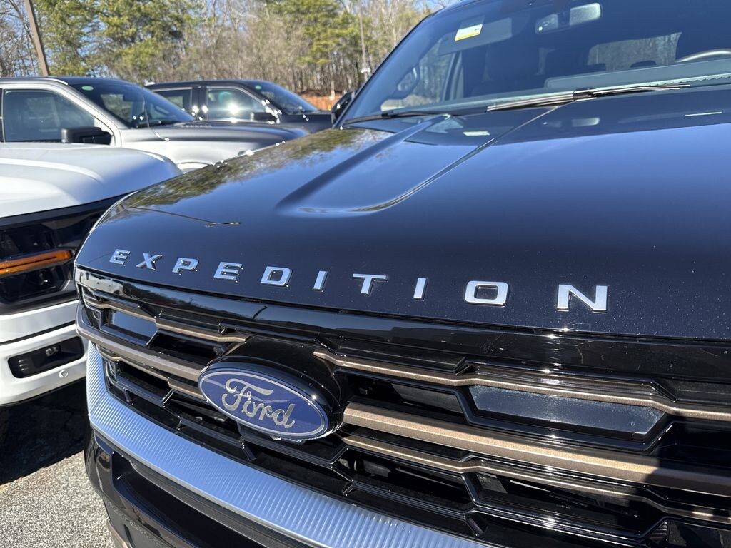 Used 2025 Ford Expedition MAX King Ranch SUV