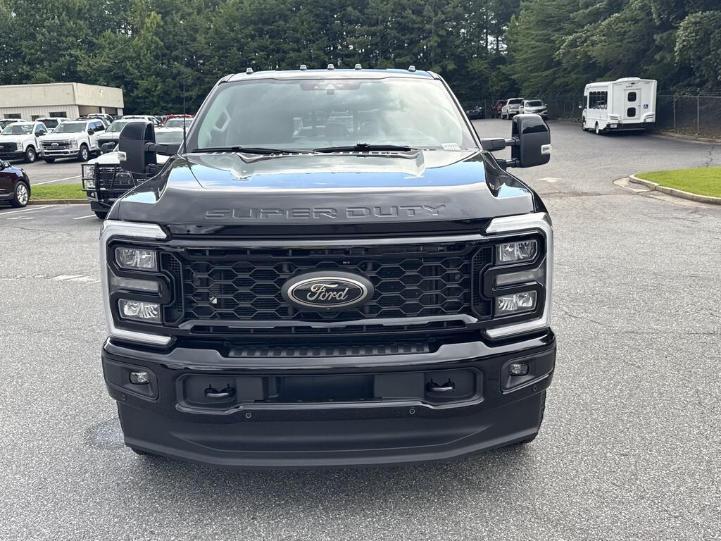 Used 2025 Ford F-350 Lariat Super Duty Crew Cab Truck