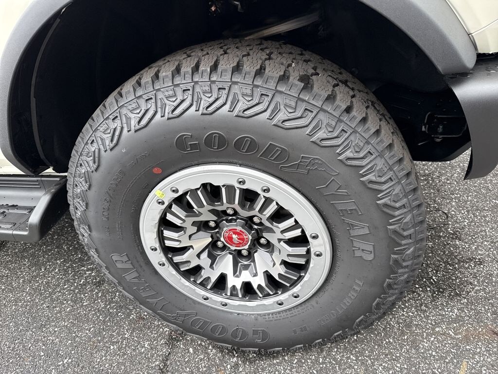 New 2026 Ford Bronco Outer Banks SUV