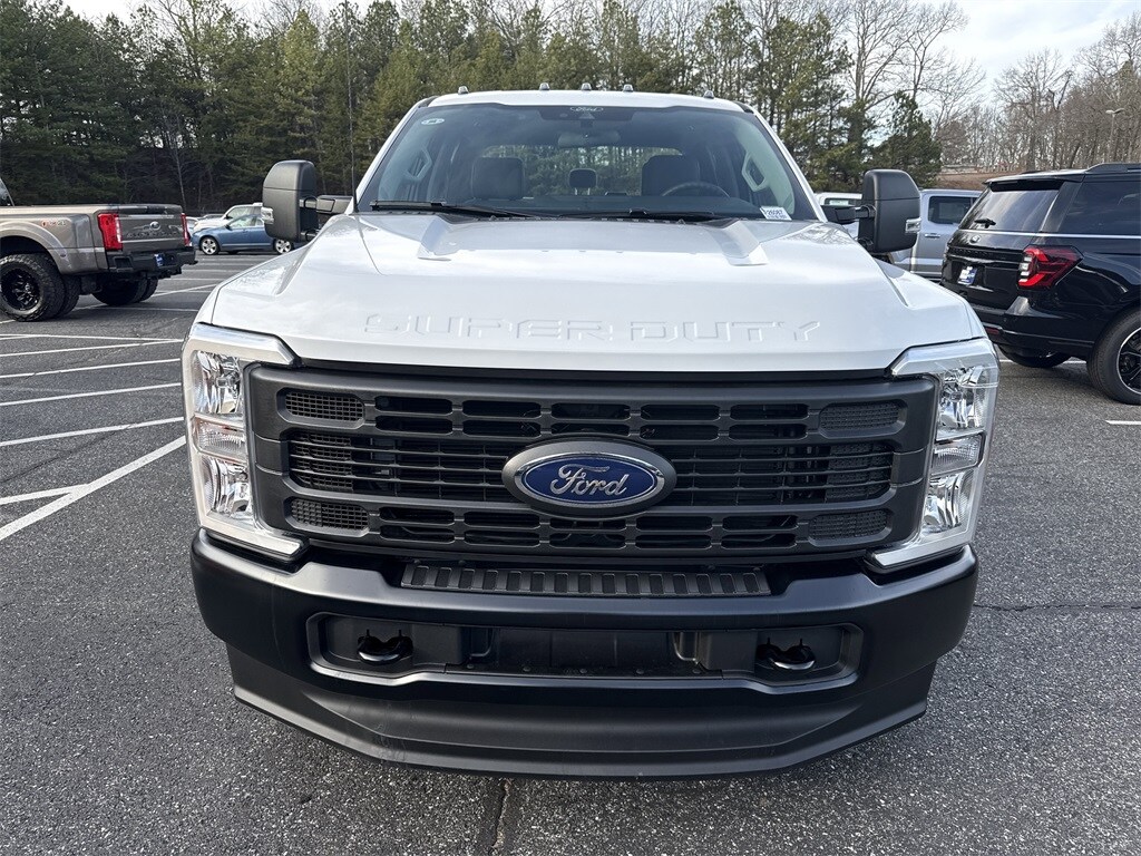 New 2026 Ford F-350SD XL DRW Chassis