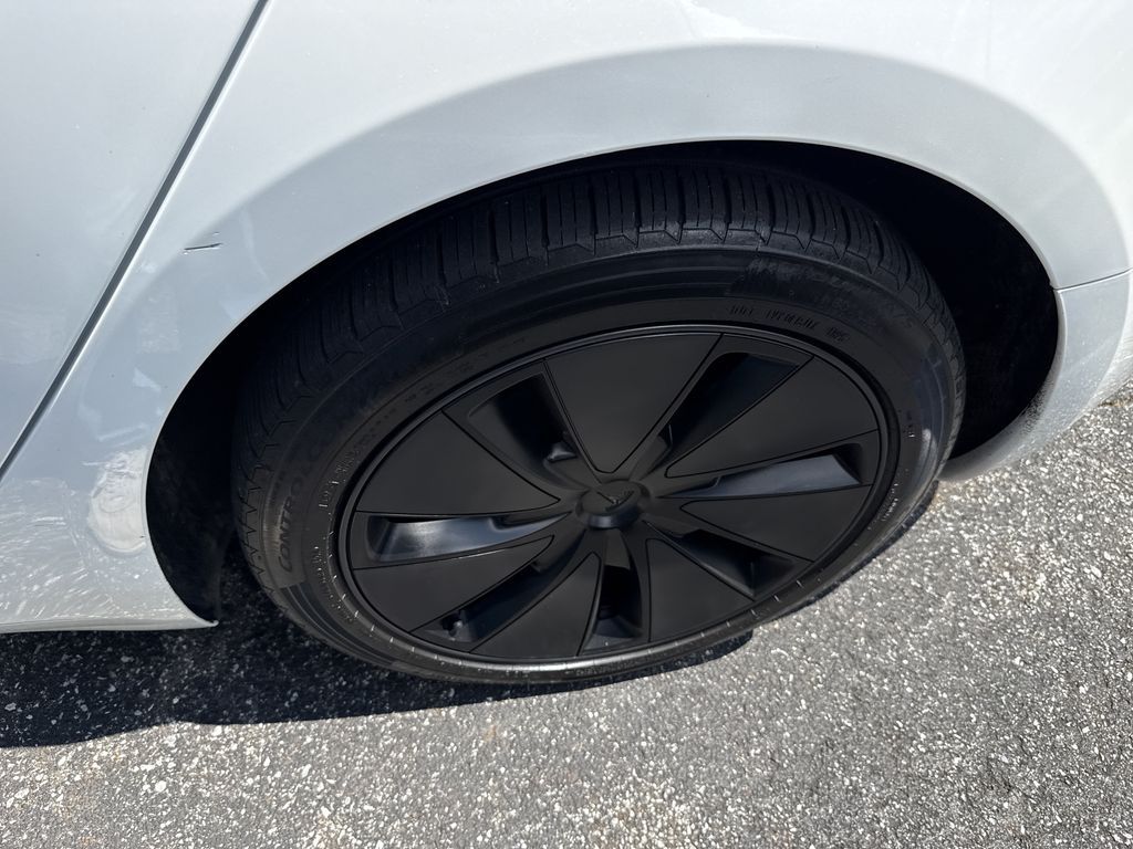 2024 Tesla Model 3 Long Range - Photo 8