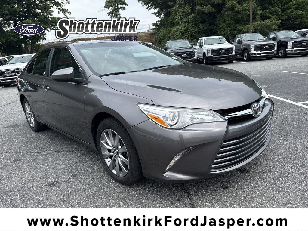 Used 2016 Toyota Camry XLE Sedan
