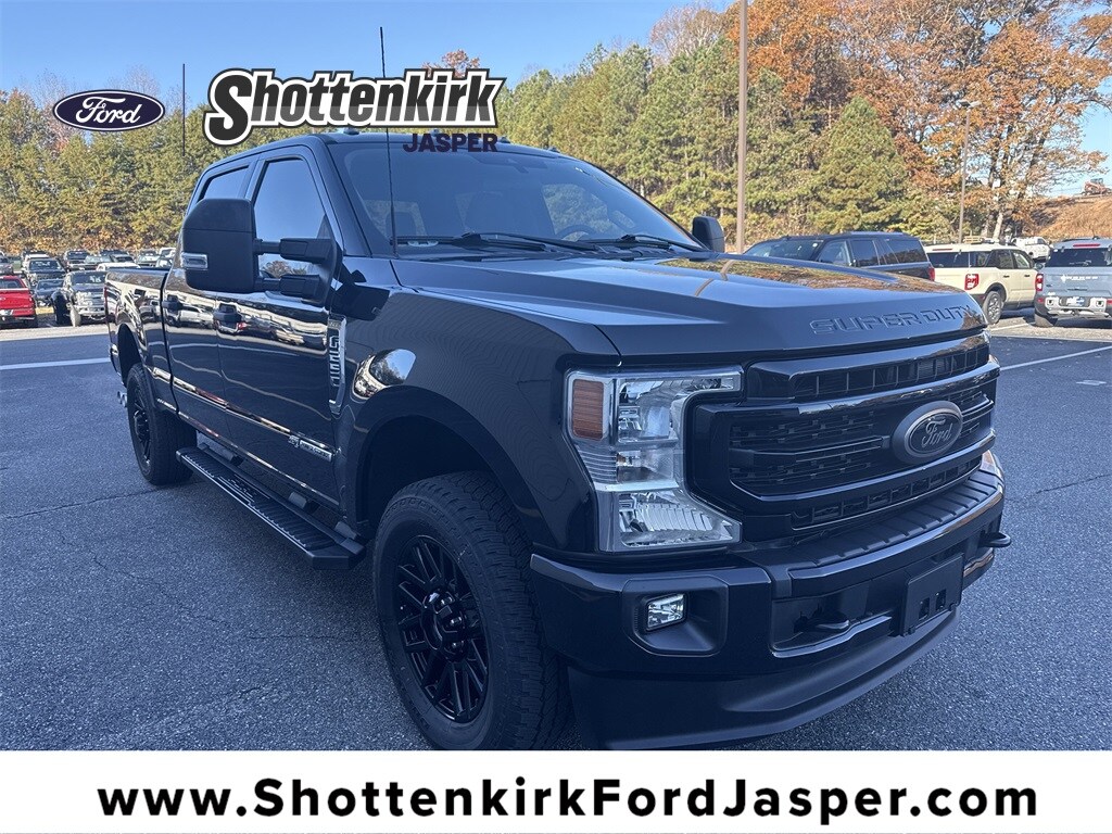 Used 2022 Ford F-250 XLT Crew Cab Truck