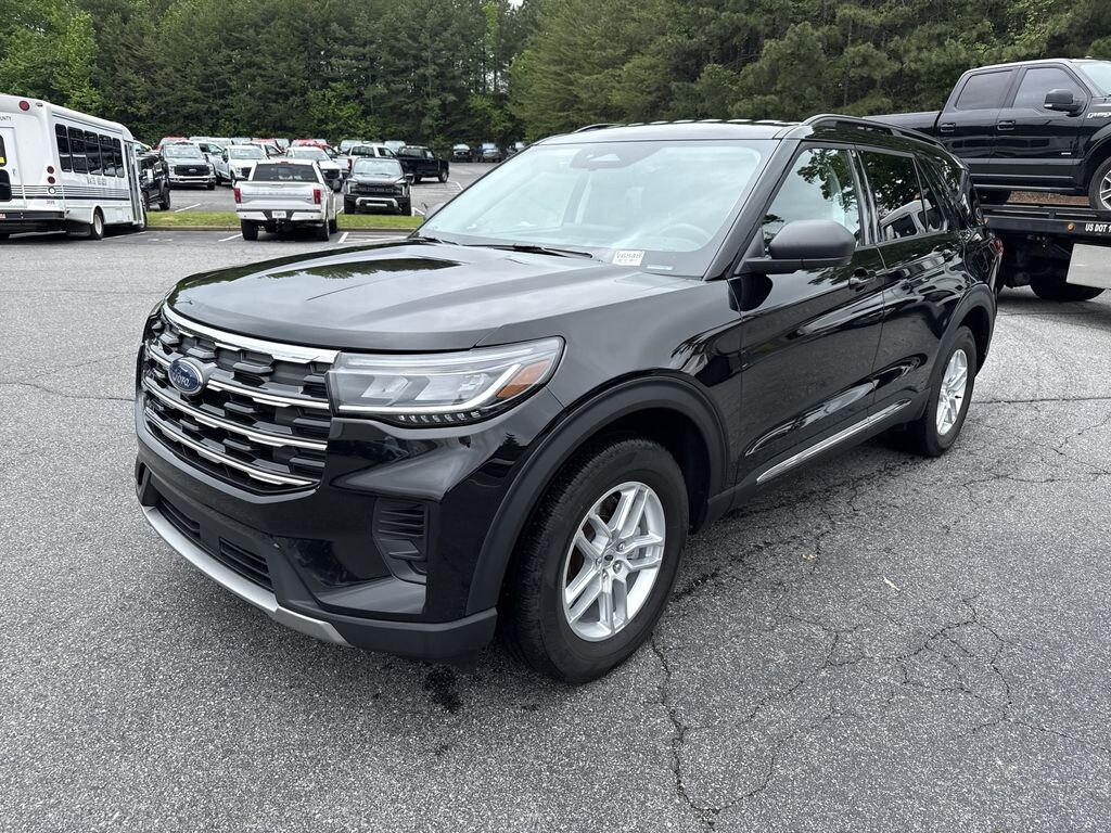 Used 2025 Ford Explorer Active SUV