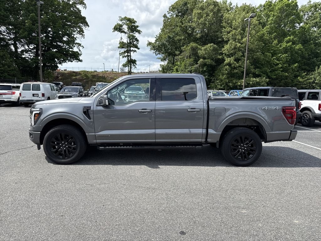 Used 2025 Ford F-150 Lariat Crew Cab Truck