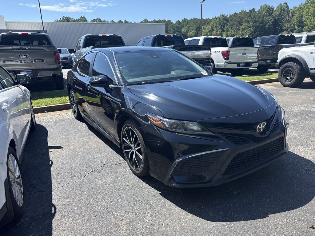 Used 2021 Toyota Camry SE Sedan