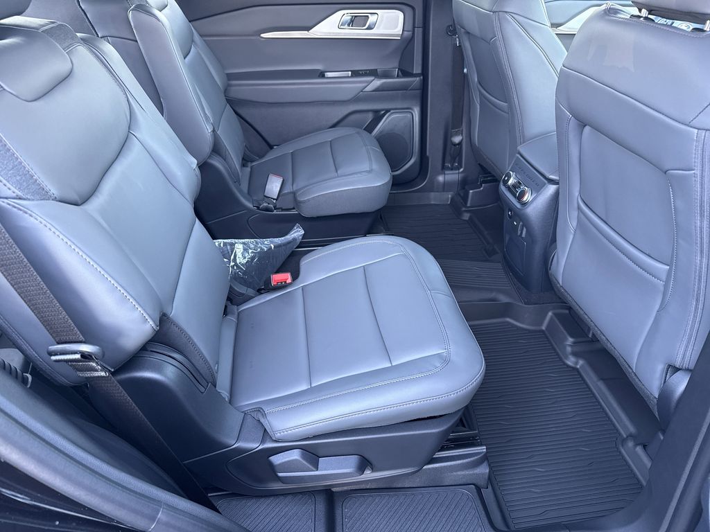 2026 Ford Explorer Active - Photo 15