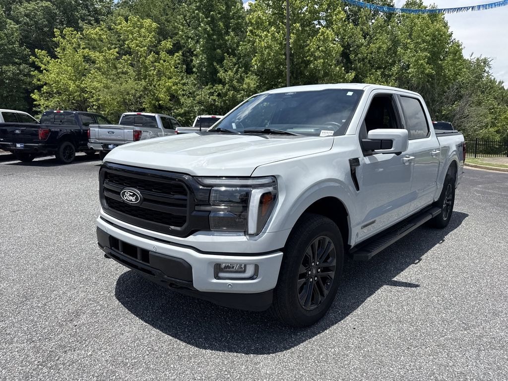 Used 2024 Ford F-150 Lariat Crew Cab Truck