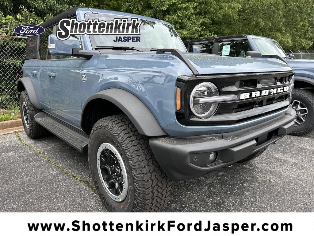 2025 Ford Bronco Outer Banks SUV