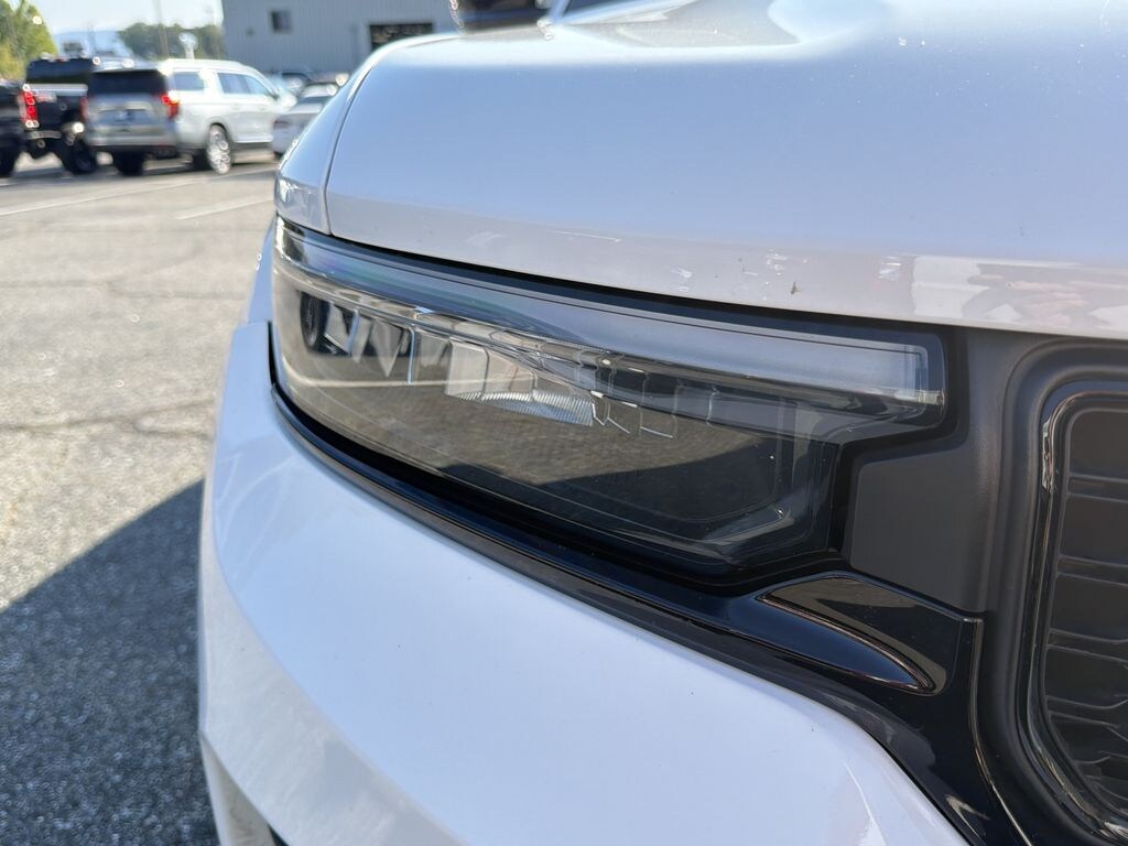 Used 2024 Jeep Grand Cherokee Laredo SUV
