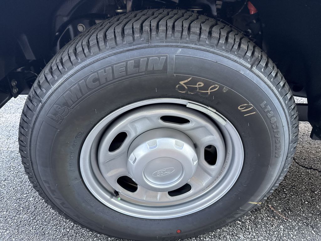 2026 Ford F-350 Super Duty XL - Photo 12