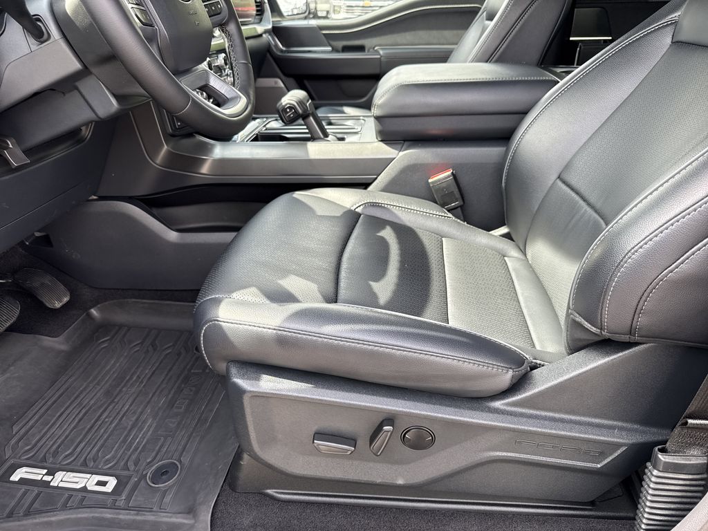 2025 Ford F-150 Lariat - Photo 9