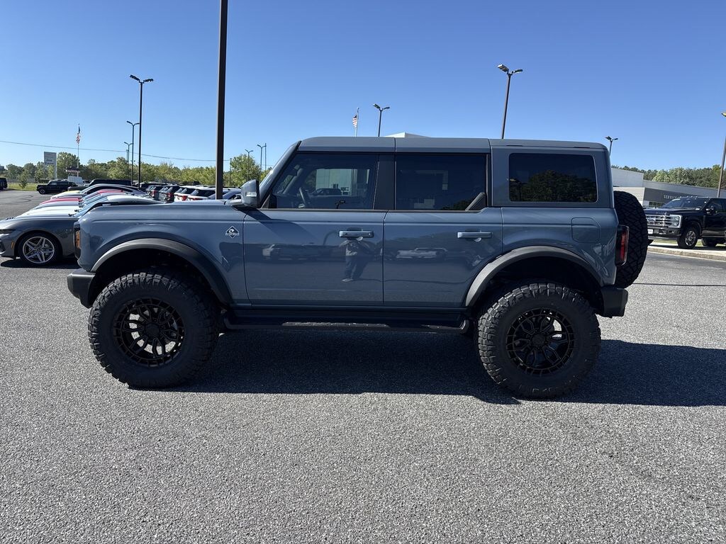 New 2025 Ford Bronco Outer Banks SUV