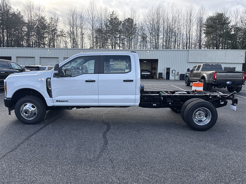 New 2026 Ford F-350SD XL DRW Chassis