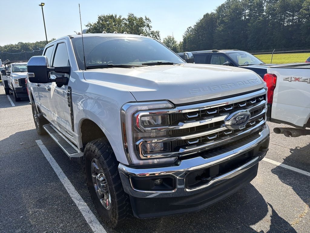 Used 2025 Ford F-250 Lariat Crew Cab Truck