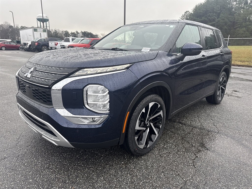 Used 2023 Mitsubishi Outlander SE SUV