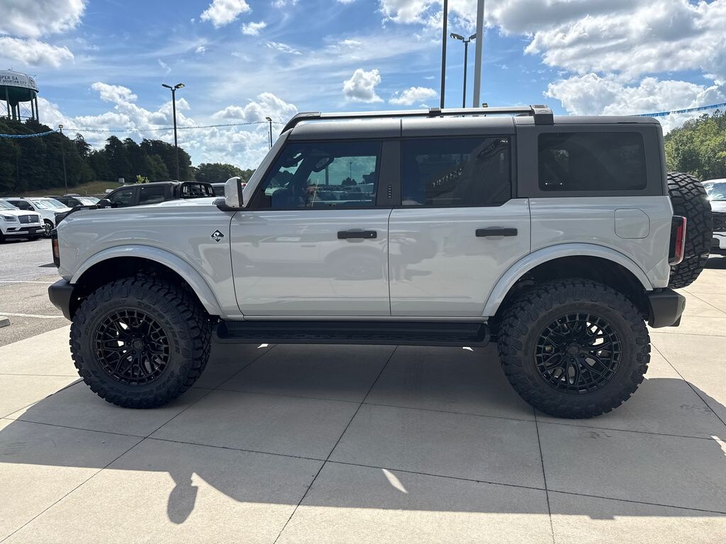 New 2026 Ford Bronco Outer Banks SUV