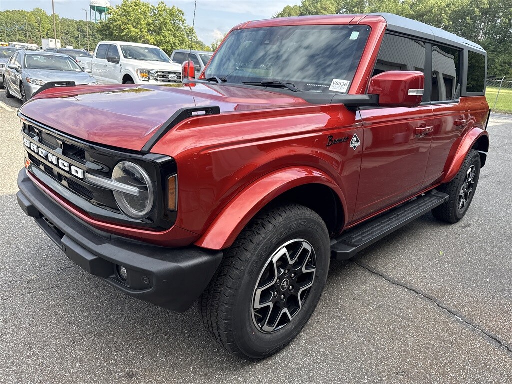 Used 2024 Ford Bronco Outer Banks SUV