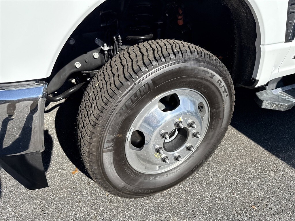 Used 2025 Ford F-350 Lariat Super Duty Crew Cab Long Bed Truck