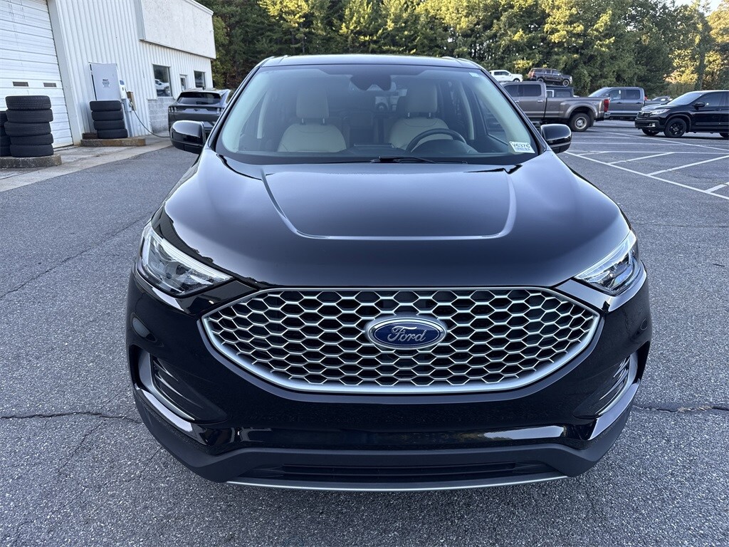 Used 2024 Ford Edge SEL SUV