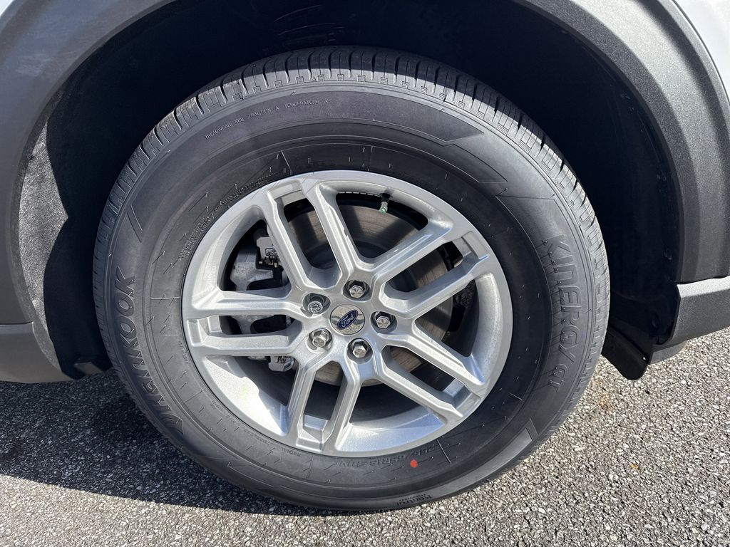 2026 Ford Explorer Active - Photo 12