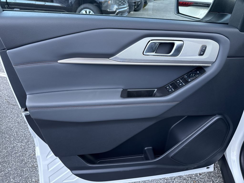 2026 Ford Explorer Active - Photo 10