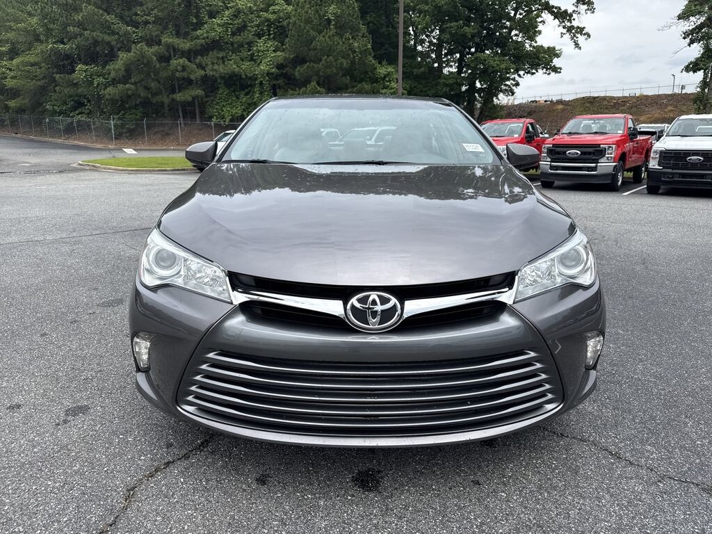 Used 2016 Toyota Camry XLE Sedan