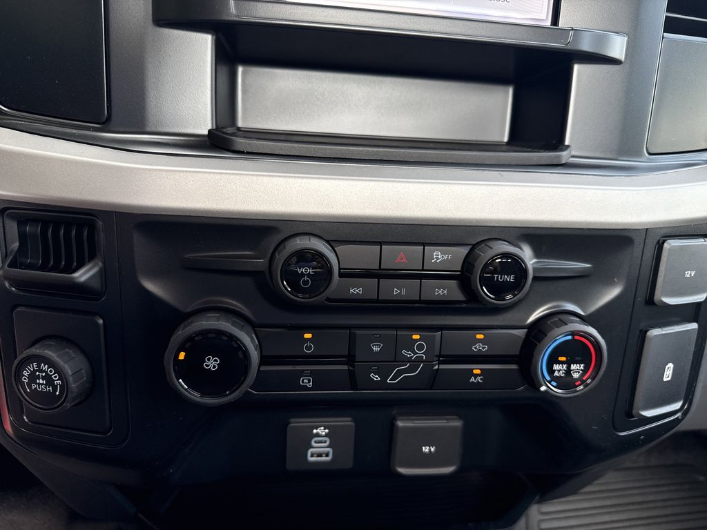 2026 Ford F-350 Super Duty XL - Photo 25