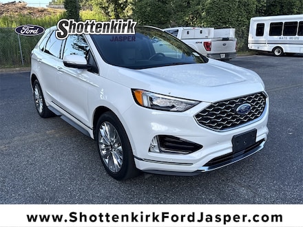 2022 Ford Edge Titanium SUV