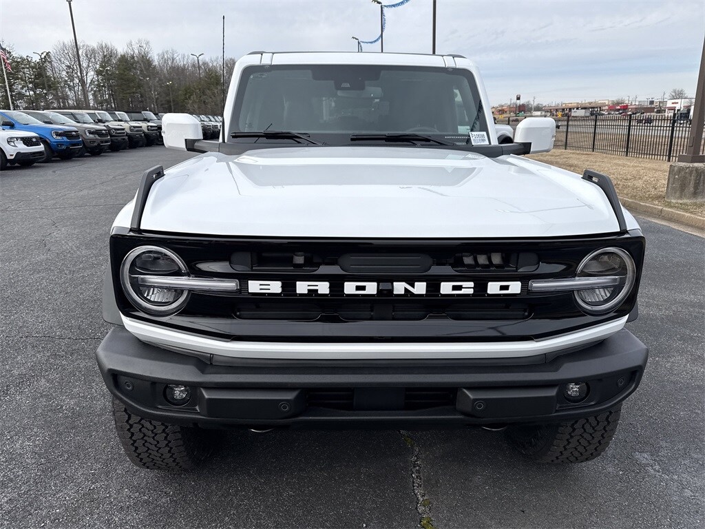 New 2025 Ford Bronco Outer Banks SUV