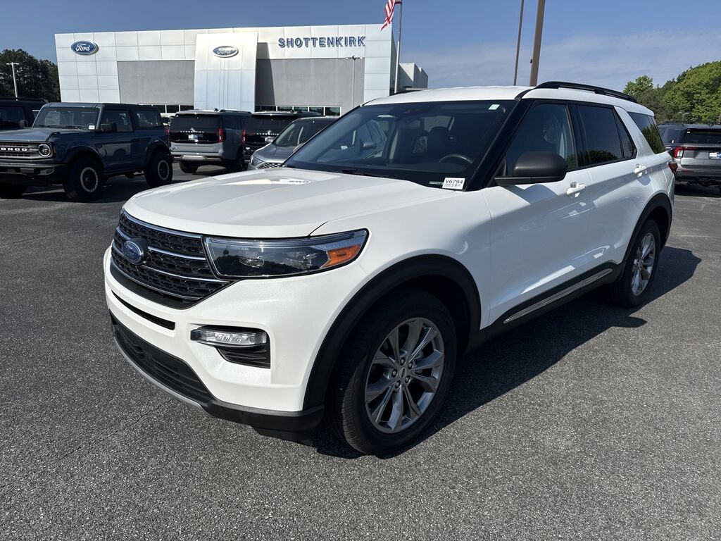 Used 2022 Ford Explorer XLT SUV