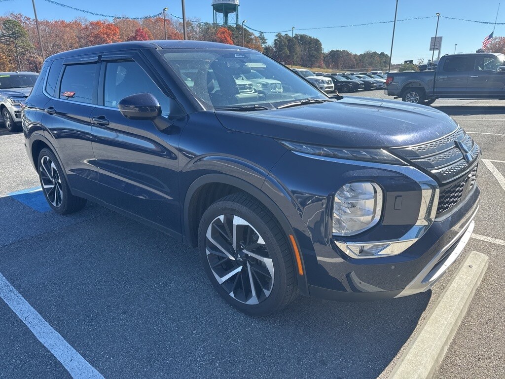 Used 2023 Mitsubishi Outlander SE SUV