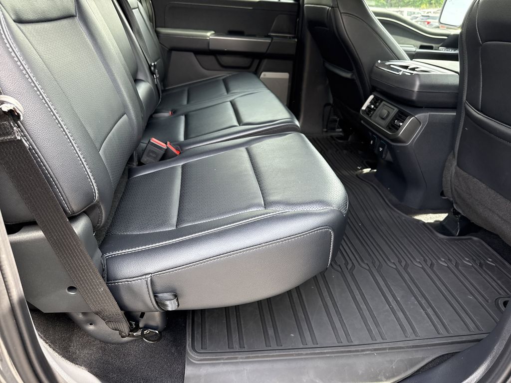 2025 Ford F-150 Lariat - Photo 15