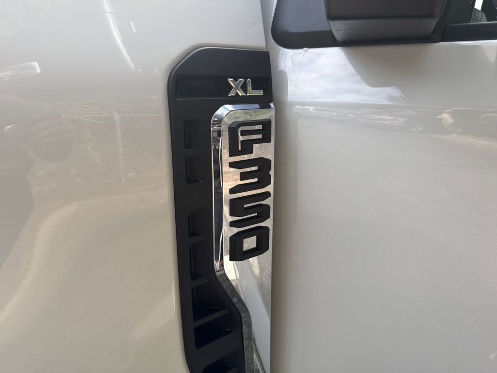 2026 Ford F-350 Super Duty XL - Photo 12