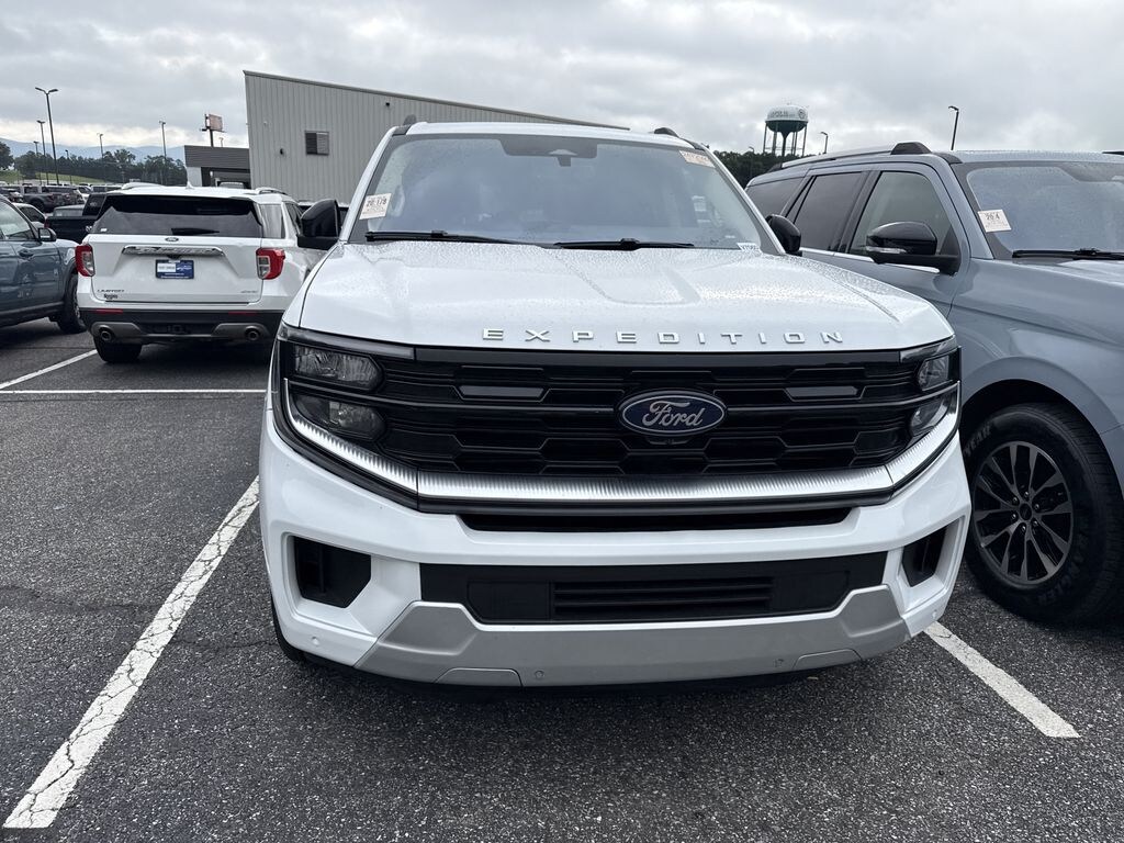 Used 2025 Ford Expedition MAX Platinum SUV