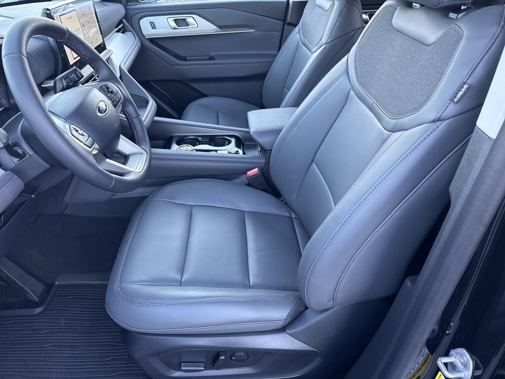 2026 Ford Explorer Active - Photo 9