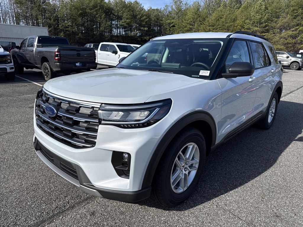 2026 Ford Explorer Active - Photo 3